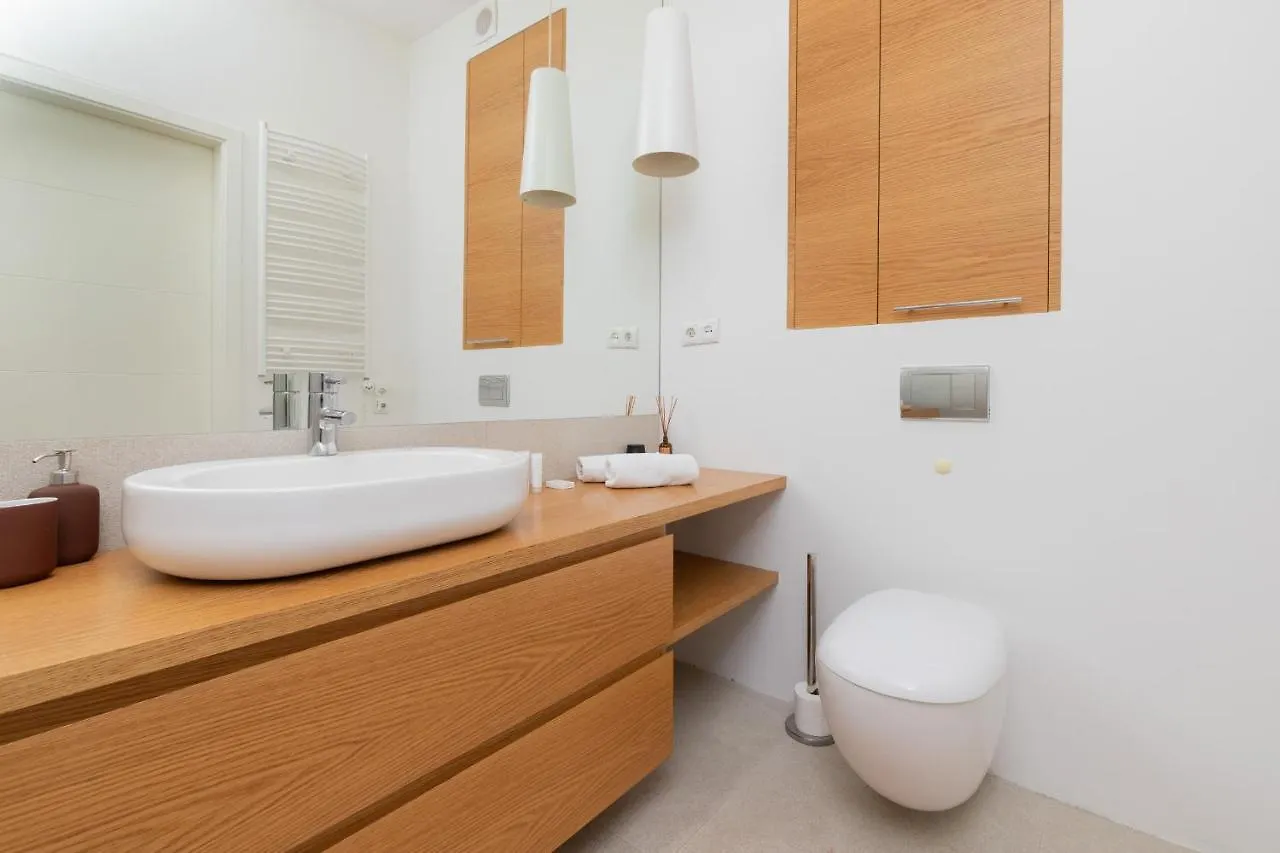 Neptun Park Spacious 3-Bedroom Apartment By Noclegi Renters Gdańsk Polen